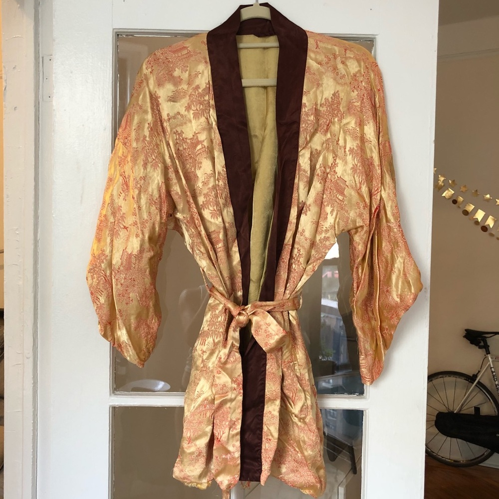 Gorgeous kimono-style robe/cover-up